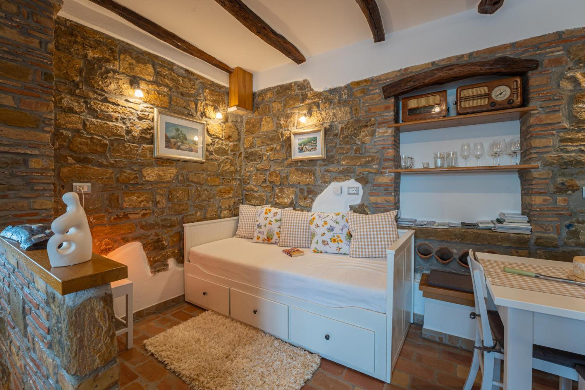 ליבאדה Holiday Home Belveder Motovun With Heated Pool מראה חיצוני תמונה
