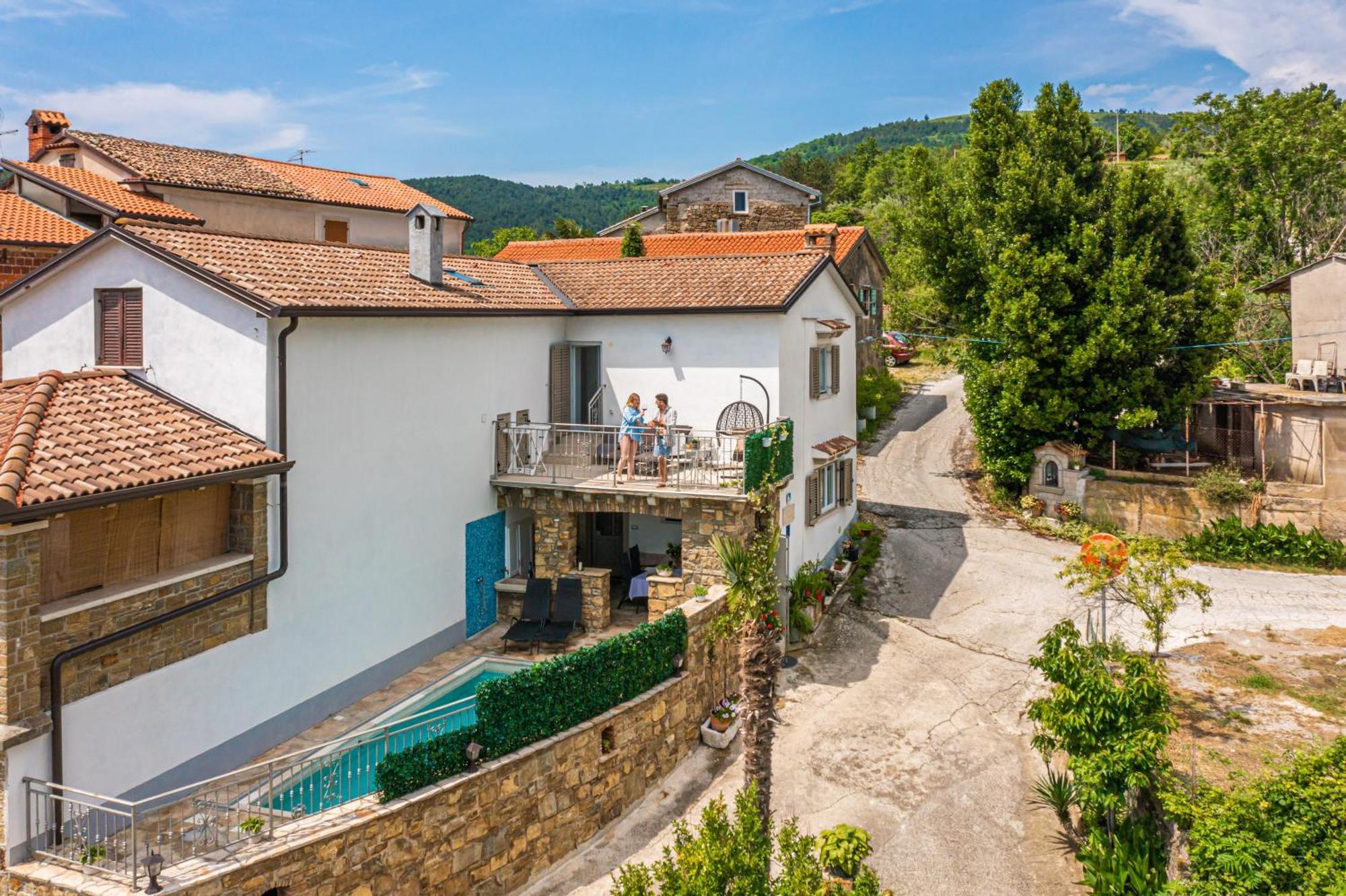 ליבאדה Holiday Home Belveder Motovun With Heated Pool מראה חיצוני תמונה