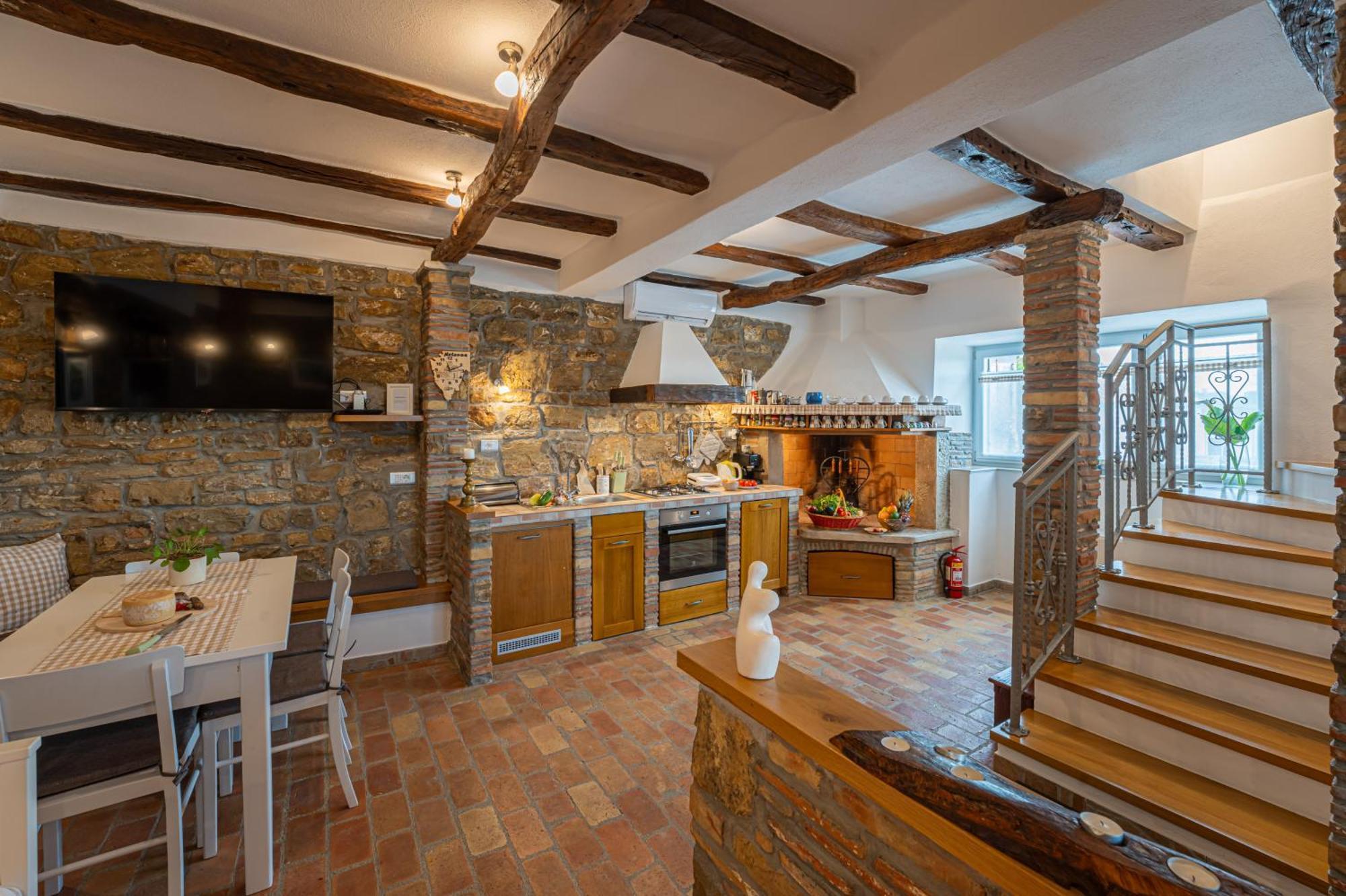 ליבאדה Holiday Home Belveder Motovun With Heated Pool מראה חיצוני תמונה