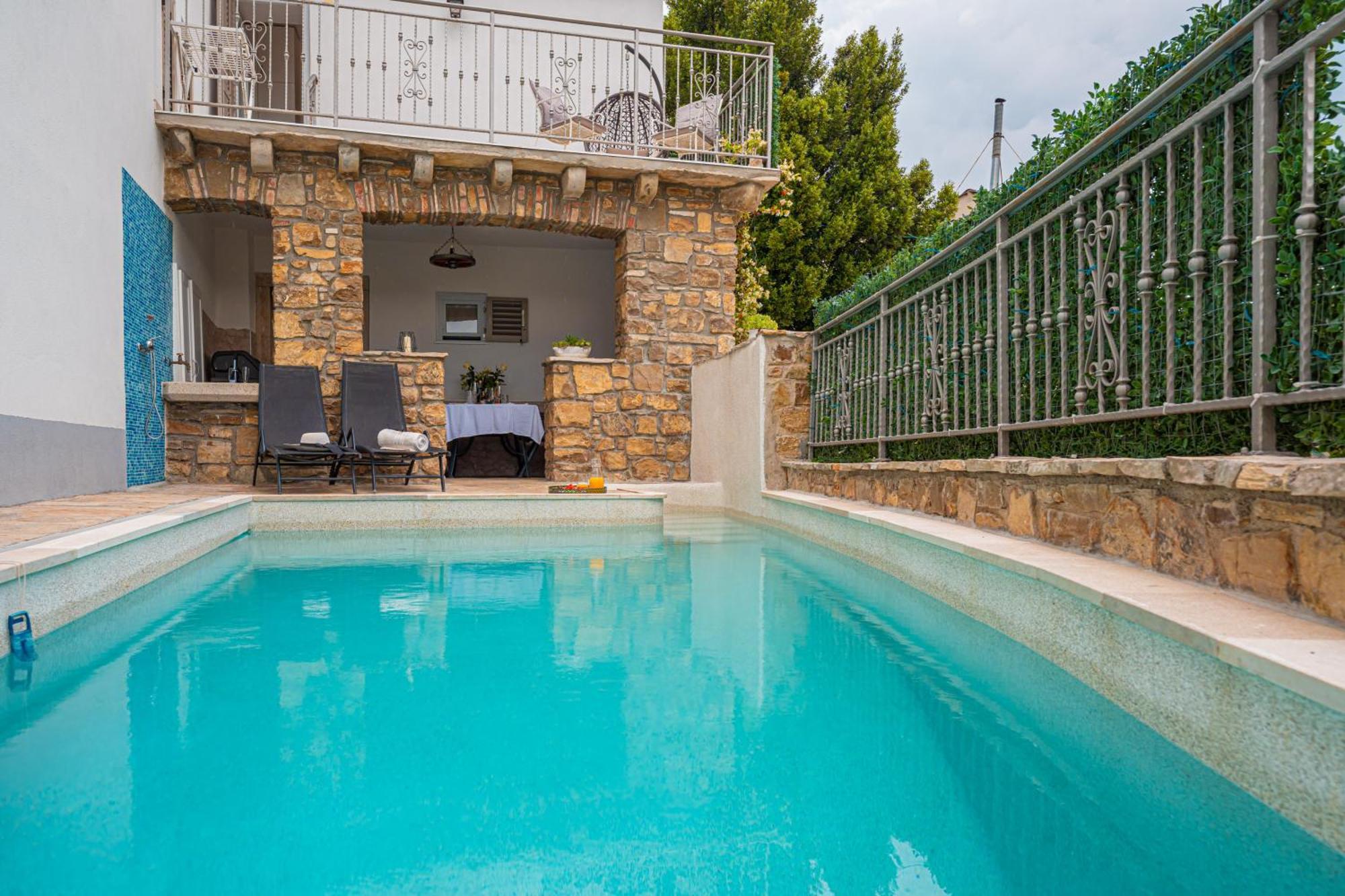 ליבאדה Holiday Home Belveder Motovun With Heated Pool מראה חיצוני תמונה