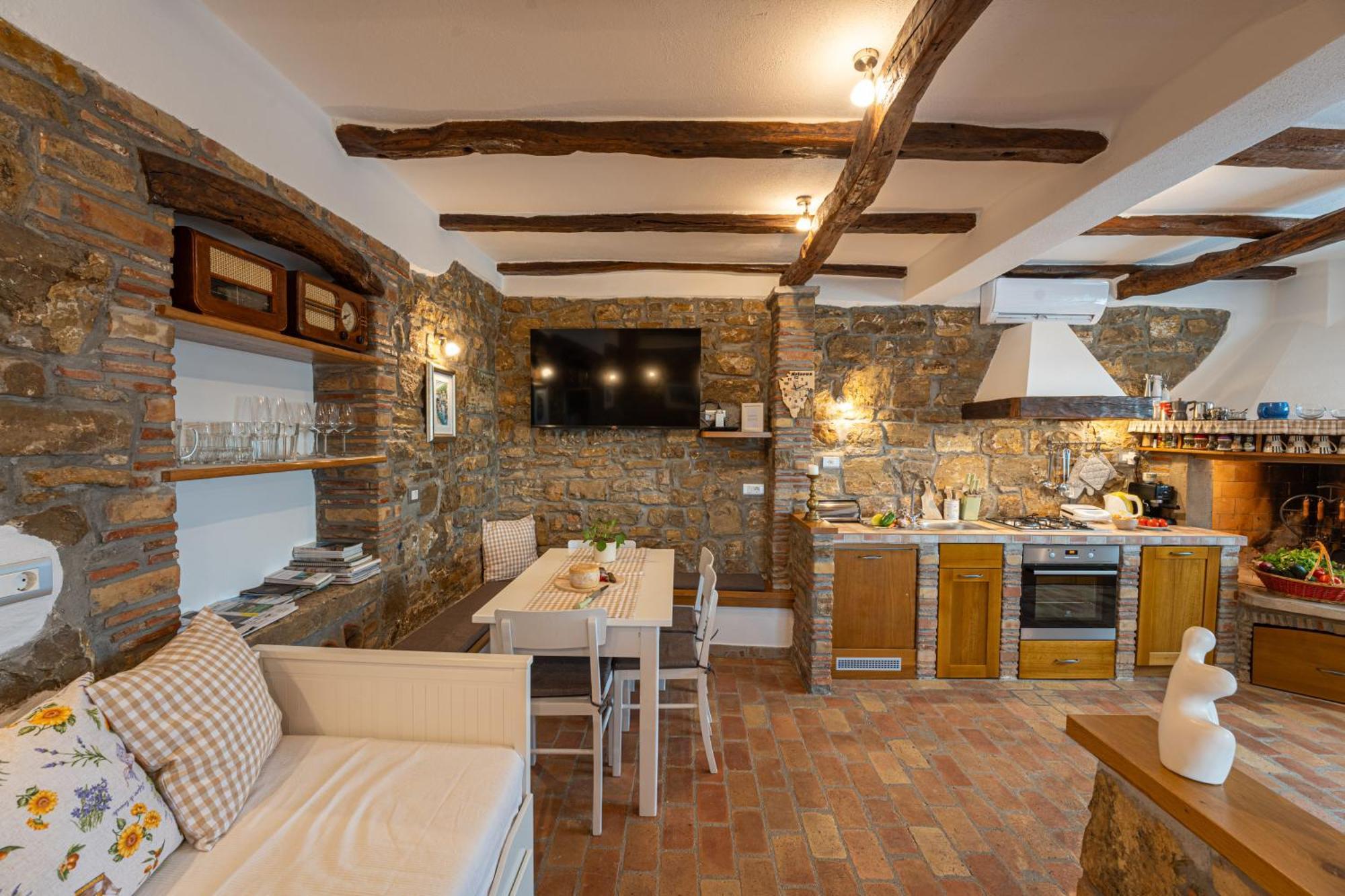 ליבאדה Holiday Home Belveder Motovun With Heated Pool מראה חיצוני תמונה