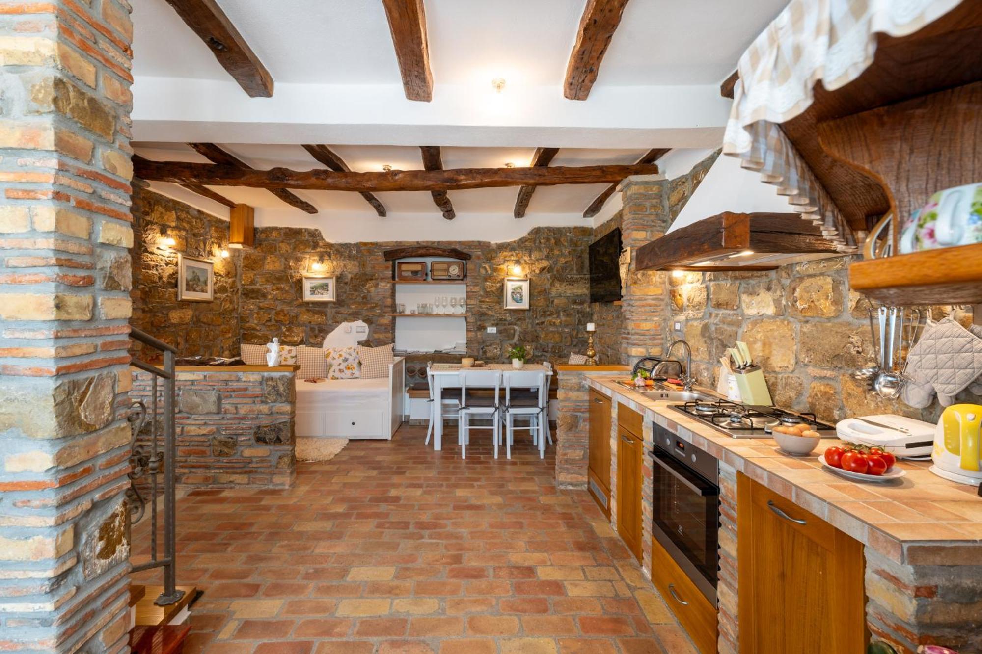 ליבאדה Holiday Home Belveder Motovun With Heated Pool מראה חיצוני תמונה