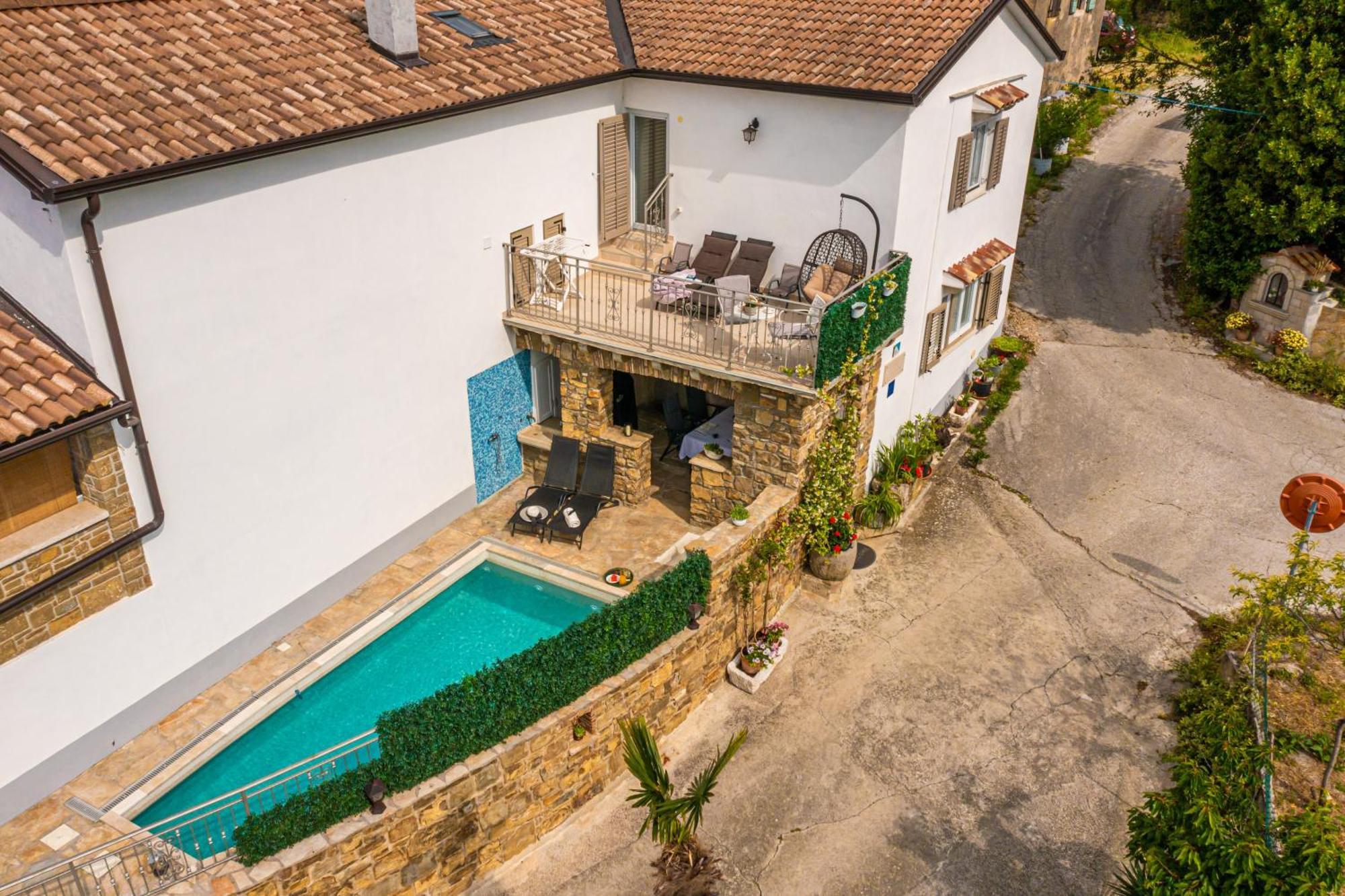 ליבאדה Holiday Home Belveder Motovun With Heated Pool מראה חיצוני תמונה